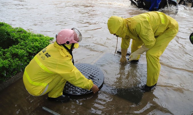 Cần có chính sách và giải pháp thoát nước thích ứng với biến đổi khí hậu - 1