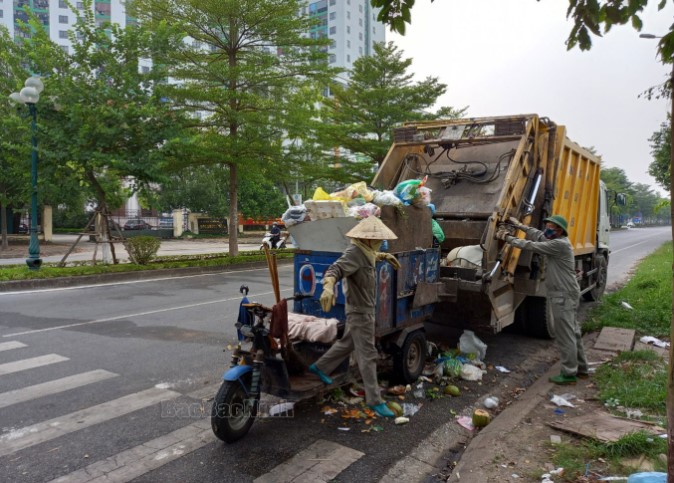 Bắc Ninh: Hiệu quả từ việc thu gom rác bằng xe điện