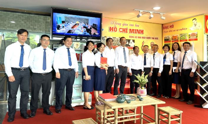 Các đại biểu tham dự Lễ ra mắt Không gian văn hóa Hồ Chí Minh tại Nhà máy nước Thủ Đức