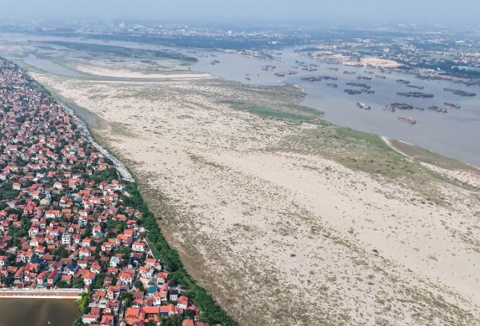 Thủ tướng Chính phủ ra công điện rà soát sau khi kết quả trúng đấu giá cấp quyền khai thác 3 mỏ cát tại Hà Nội cao gấp trăm lần so với giá khởi điểm