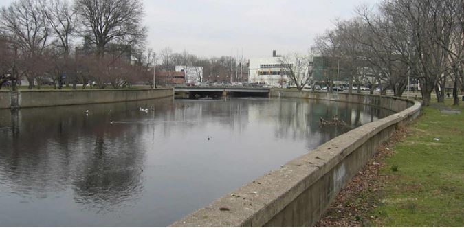 Cảnh quan và môi trường trước và sau cải tạo công viên và hành lang xanh ven sông Mill tại TP Stamford, Connecticut, Mỹ