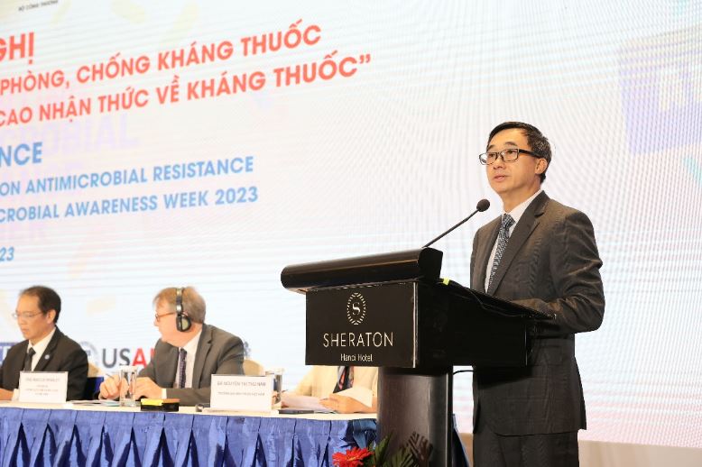 GS.TS.Trần Văn Thuấn, Thứ trưởng Bộ Y tế phát biểu tại Hội nghị triển khai Chiến lược quốc gia về phòng, chống kháng thuốc tại Việt Nam giai đoạn 2023-2030, tầm nhìn đến năm 2045