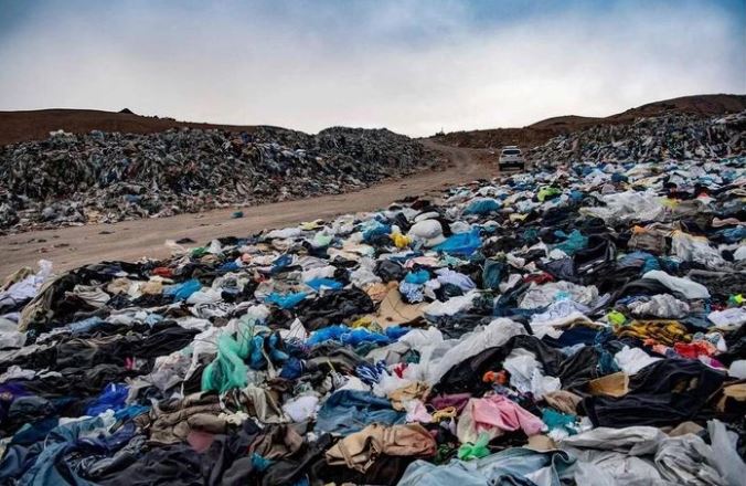EU cấm tiêu hủy quần áo tồn kho nhằm ngăn xu hướng thời trang nhanh và giảm rác thải. 