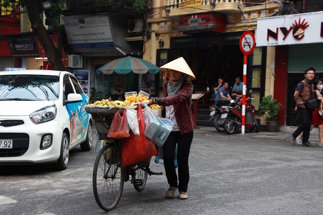 do-thi-hoa-va-buc-tuong-chenh-lech-giau-ngheo-6