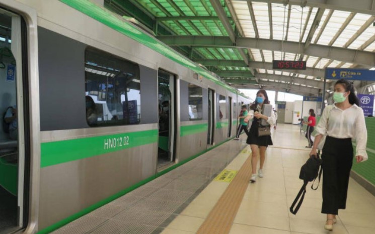 Mỗi ngày, hơn 10 nghìn hành khách đi đường sắt Cát Linh-Hà Đông - Ảnh1