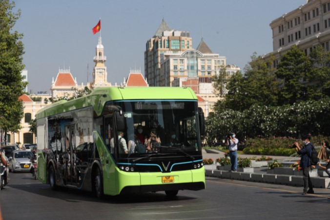 VinBus khai trương tuyến buýt điện đầu tiên kết nối mạng lưới vận tải công cộng TP.HCM - Ảnh 5