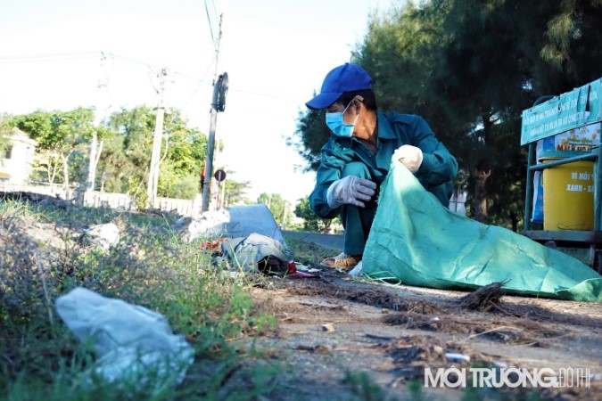 Ông lão nghèo 6 năm tình nguyện nhặt rác không lương khắp Hội An - Ảnh 5