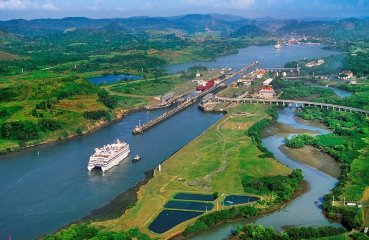  Cần 200 triệu lít nước để cho phép một con tàu lưu thông qua Kênh đào Panama