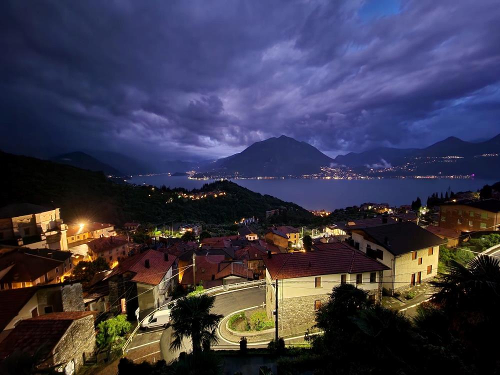 Hồ Como nằm ở vùng Lombardia của nước Ý