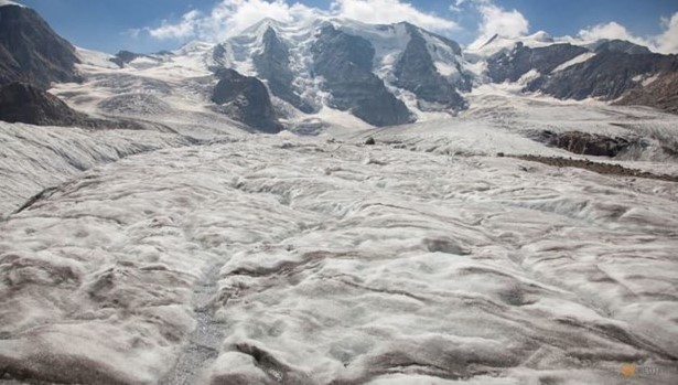 Thời tiết cực đoan khiến sông băng trên dãy Alps dần biến mất