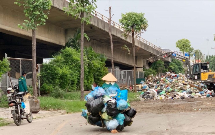 Rác thải ún ứ trong mấy ngày qua tại TP.Hạ Long đã được thu gom, vận chuyển đến nhà máy xử lý rác