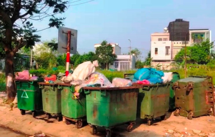 Điểm tập kết rác ở phường An Khê, quận Thanh Khê, TP. Đà Nẵng thường xuyên gây ô nhiễm
