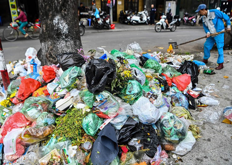 Hà Nội và TP. Hồ Chí Minh mỗi ngày thải ra 80 tấn nhựa và túi ni-lông