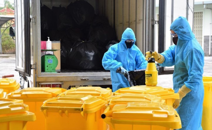 Bảo đảm các chất thải có nguy cơ chứa SARS-CoV-2 được vận chuyển và xử lý kịp thời