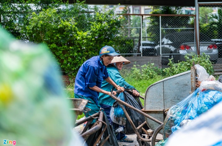 Rác thải chất đống ở Hạ Long-Ảnh 8