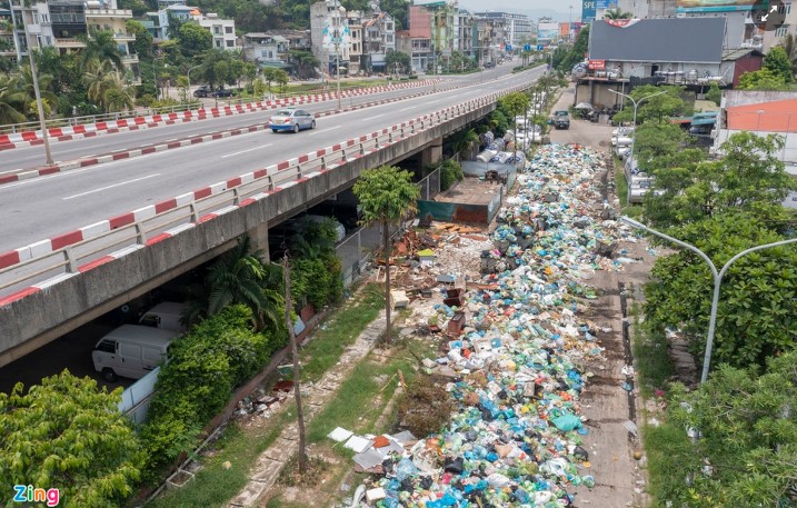 Rác thải chất đống ở Hạ Long-Ảnh 3