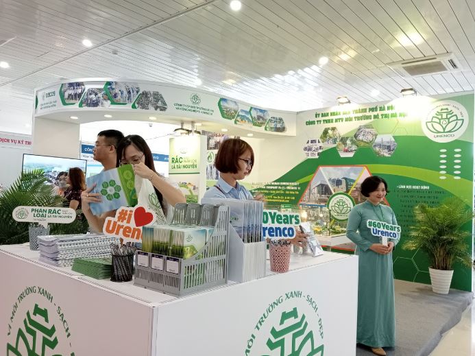 Khai mạc Hội thảo - Triển lãm quốc tế về Giải pháp và Công nghệ xử lý chất thải đảm bảo phát triển bền vững các đô thị tại Việt Nam - Ảnh 4