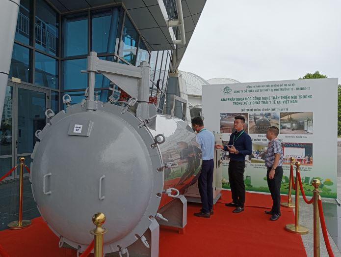 Khai mạc Hội thảo - Triển lãm quốc tế về Giải pháp và Công nghệ xử lý chất thải đảm bảo phát triển bền vững các đô thị tại Việt Nam - Ảnh 6
