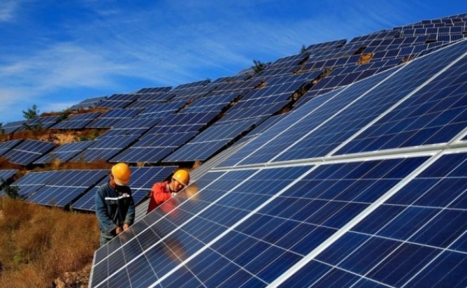 Sắp có quy định về tái chế, thu hồi pin năng lượng mặt trời