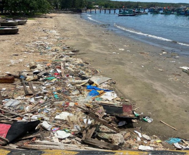 Một trong những thách thức lớn cho phát triển kinh tế biển ở Việt Nam là ô nhiễm môi trường biển 