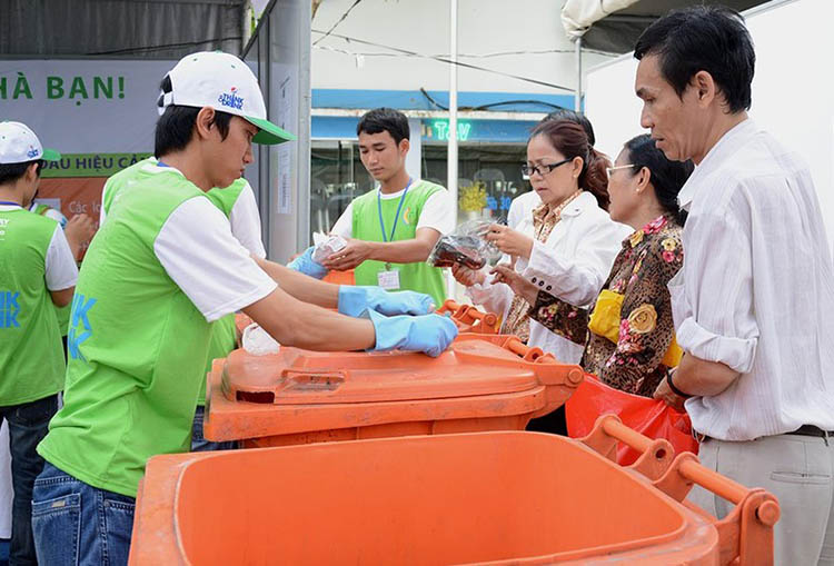 Nhìn lại thực trạng phân loại rác tại nguồn tại một số thành phố lớn