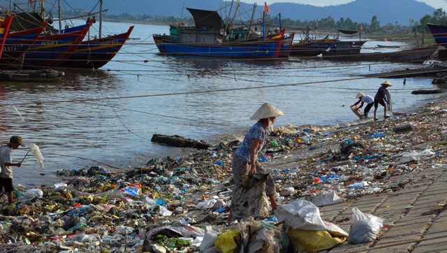 Nguyên nhân ô nhiễm môi trường biển đảo