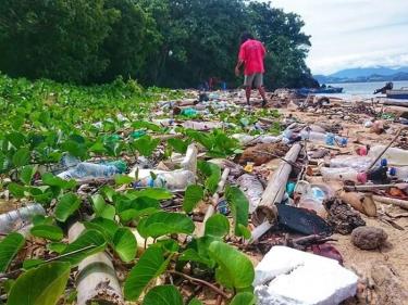 Ô nhiễm rác thải nhựa tại Manado, Indonesia. (Nguồn: Tuewas Asia)