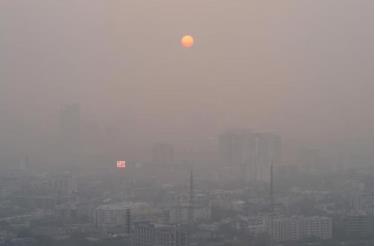 Thủ đô Bangkok của Thái Lan bị bao phủ trong bụi mịn vào hôm 7/3. Ô nhiễm không khí giết chết 6,7 triệu người mỗi năm trên toàn cầu. Nguồn: SCMP